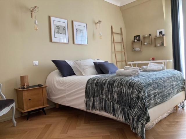 Chambre Privee Au Coeur De La Ville Nice Luaran gambar